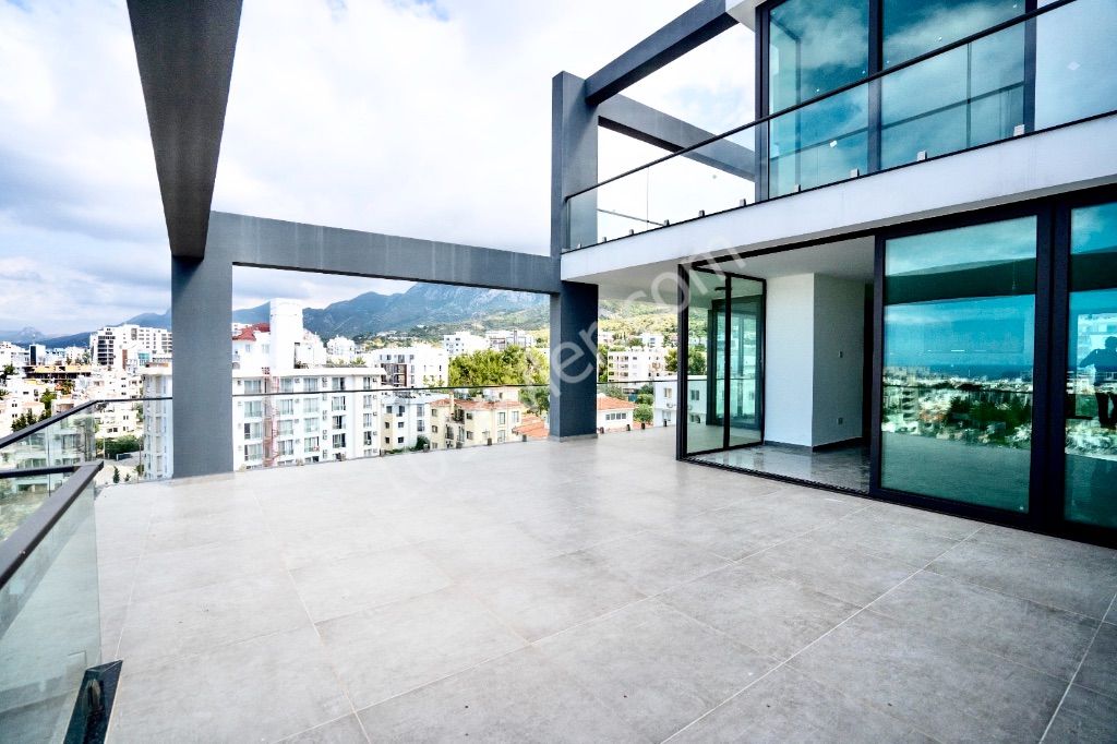 3 + 1 Penthouse for Sale in Kyrenia Center | 262 m2 | High Rental Income