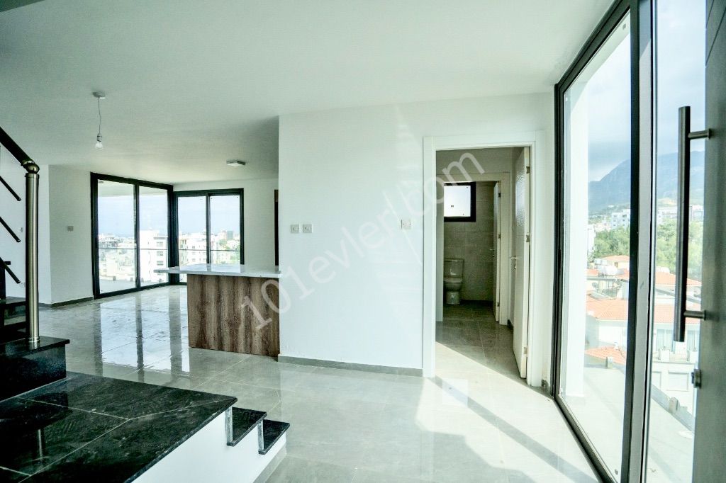 Girne Merkez’de 3+1 Satılık Penthouse | 262 m2 | Yüksek Kira Getirisi