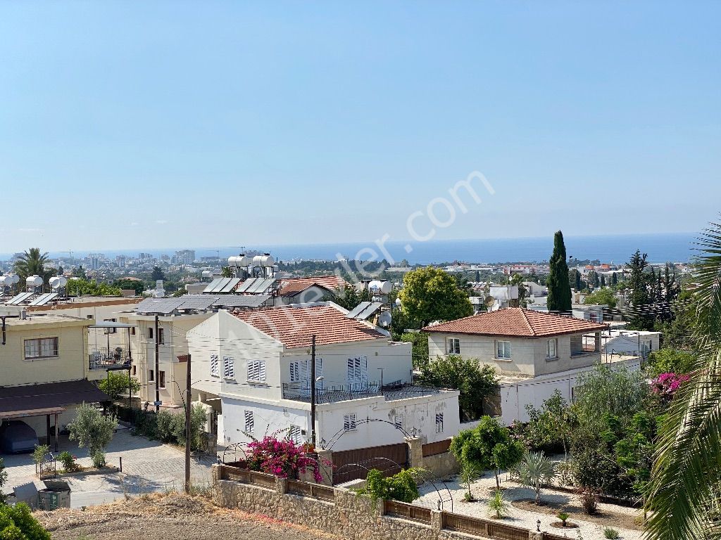 Girne Ozanköy’de Satılık Villa | 3180 m2 Bahçe İçinde | Türk Koçanlı