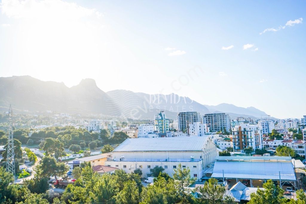 تخت برای فروش in Girne Merkez, گیرنه