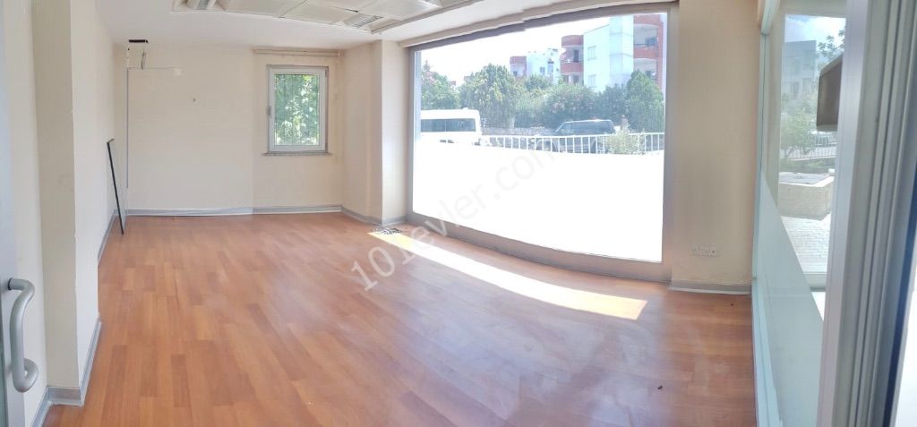 Girne Merkez'de 150 m2 Kiralık Dükkan ya  da Ofis | Ticari İzinli