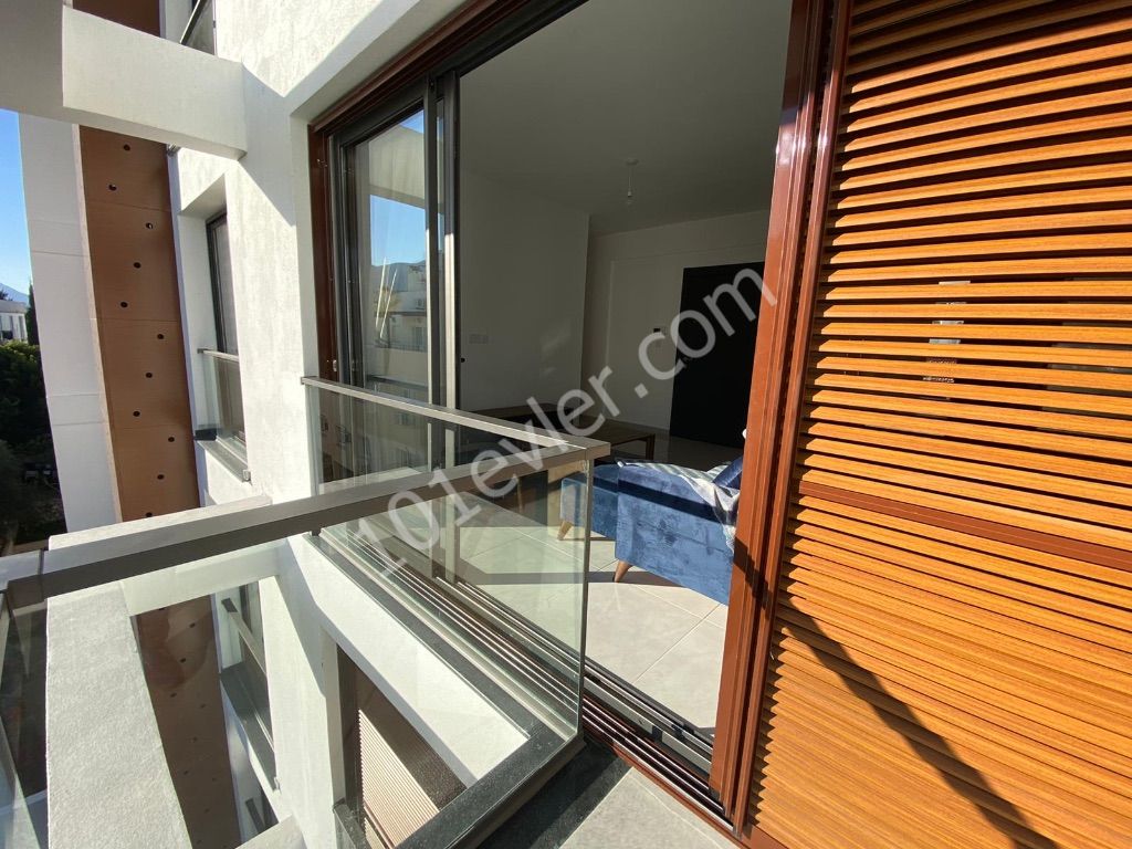 2 + 1 Penthouse Flat in Kyrenia Center | Turkish Deed