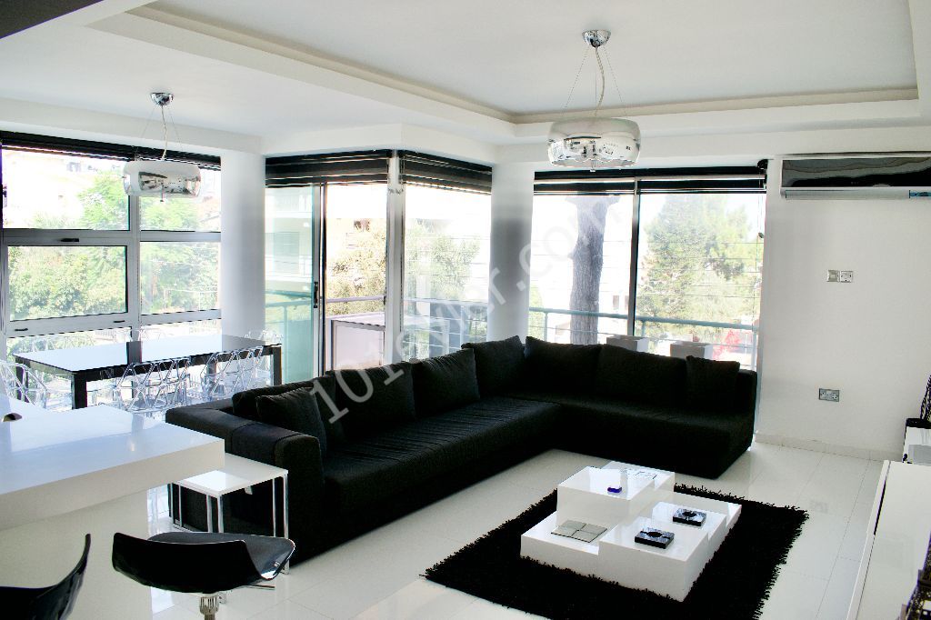 Flat for Sale in Kyrenia Center 2 + 1 | 35 m2 Garden | Modern Design