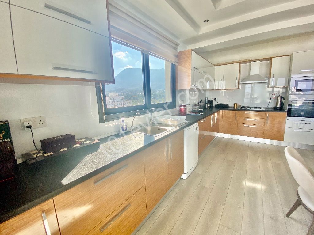 Flat For Sale in Girne Merkez, Kyrenia