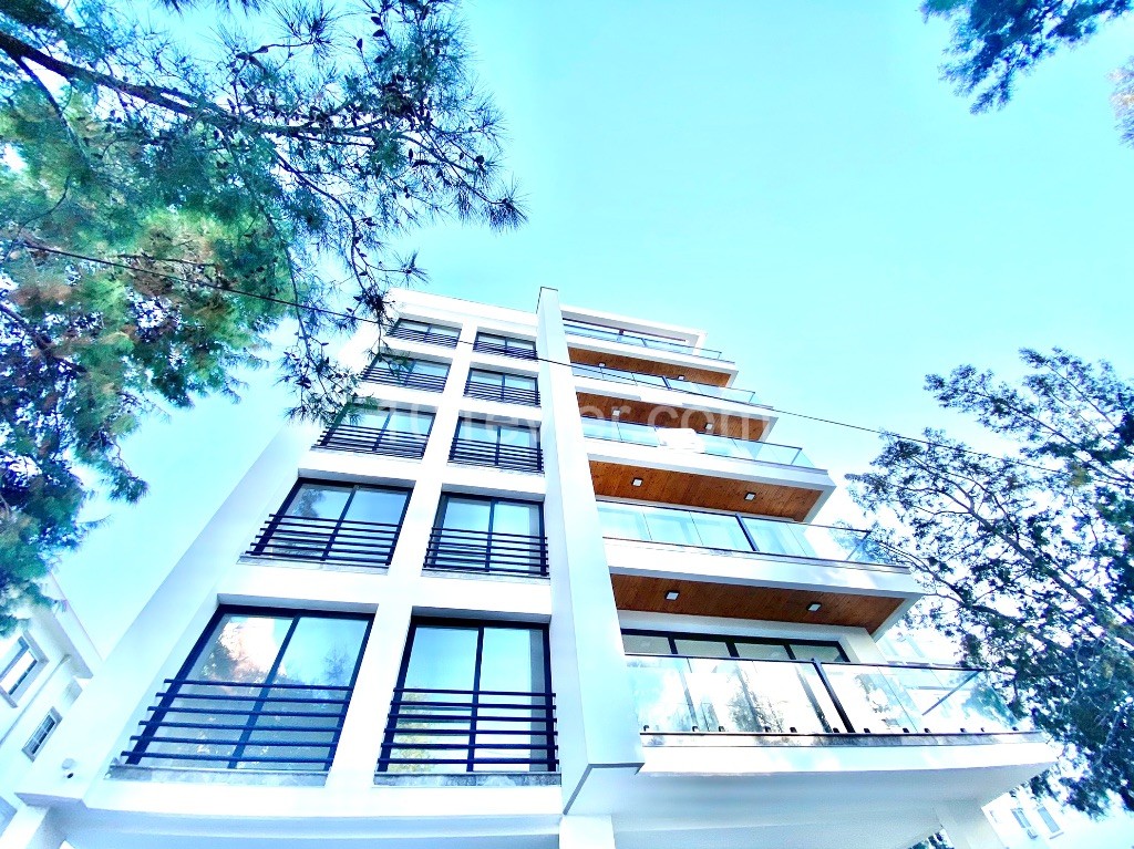 Kyrenia Zentrum| zu verkaufen 145 m2 / 3+1 Luxus-Wohnung / sofort bezugsfertig ** 