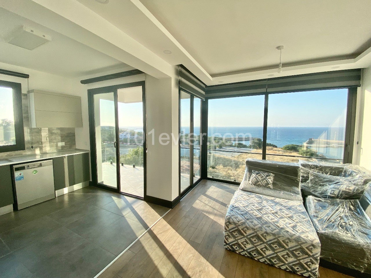 Girne Merkez | 2+1 Penthouse | Kesilmez Deniz ve Marina Manzaralı | Full  Yeni Mobilya ve Beyaz Eşya |