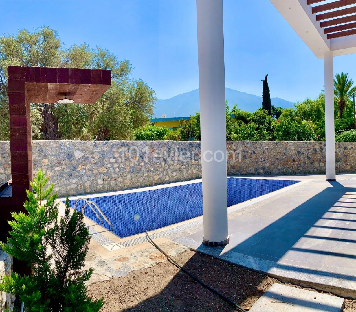Kyrenia Ozanköy 3 + 1 Neue Villa / Privater Pool / Garten 520m2 / bereit zum Umzug | ** 