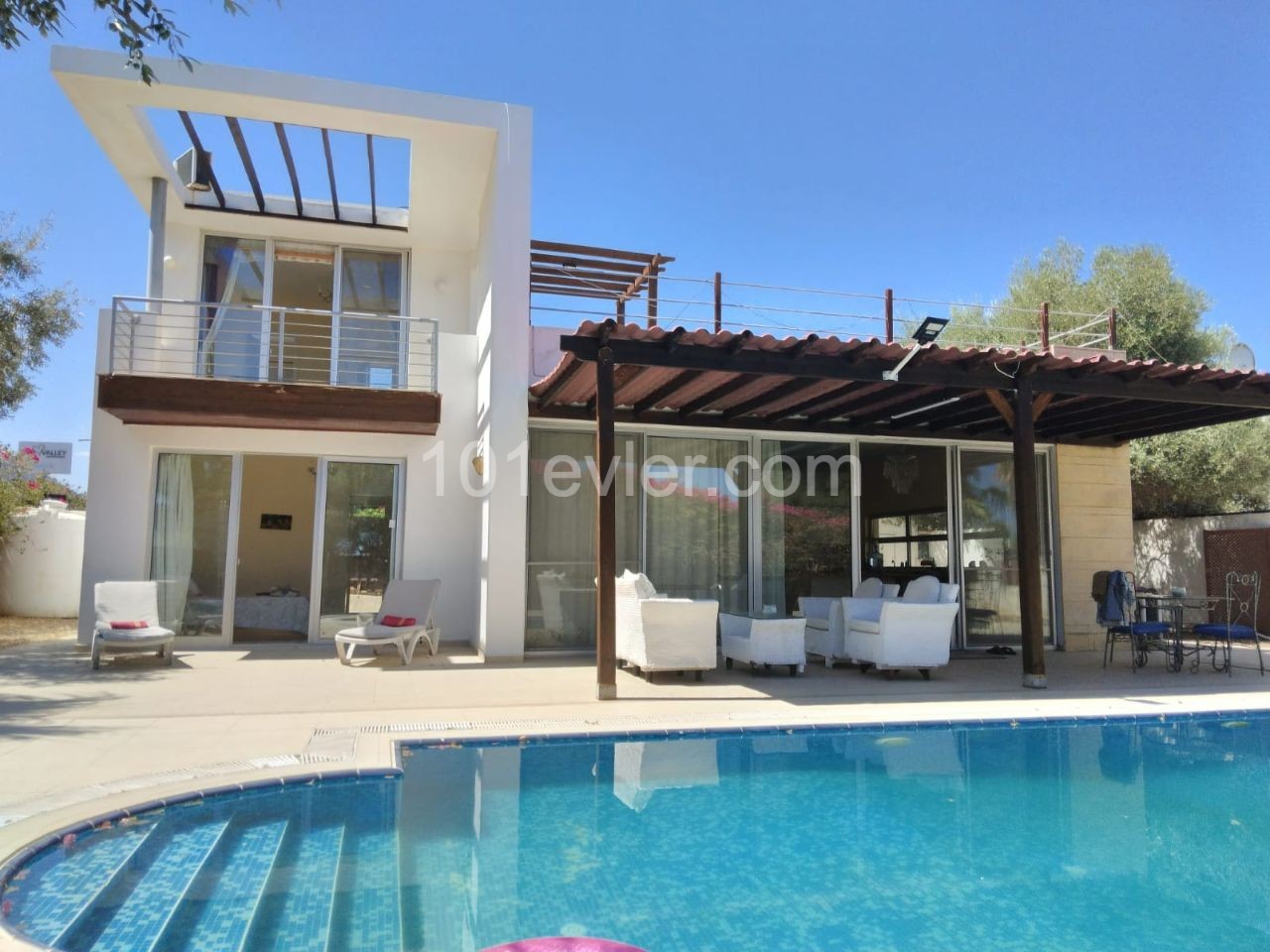 Kyrenia Esentepe / Luxus Möblierte 3 + 1 Villa Zum Verkauf / Privater Pool / Garten / Berg-Und Meerblick ** 