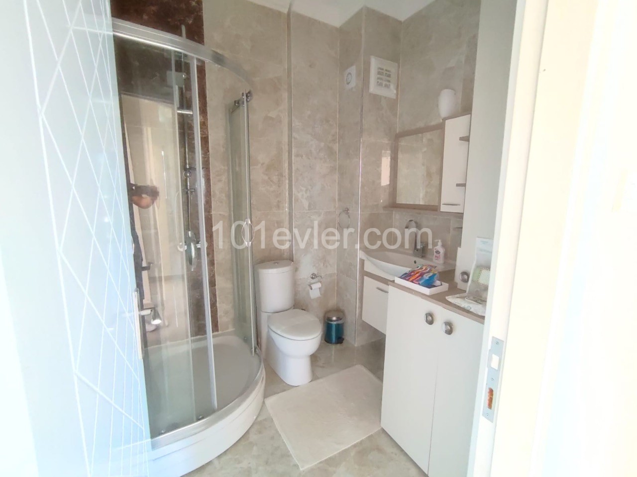 2+1 Luxury Flat for Rent | Fees Included | Kyrenia Center | Shared Pool | ** 