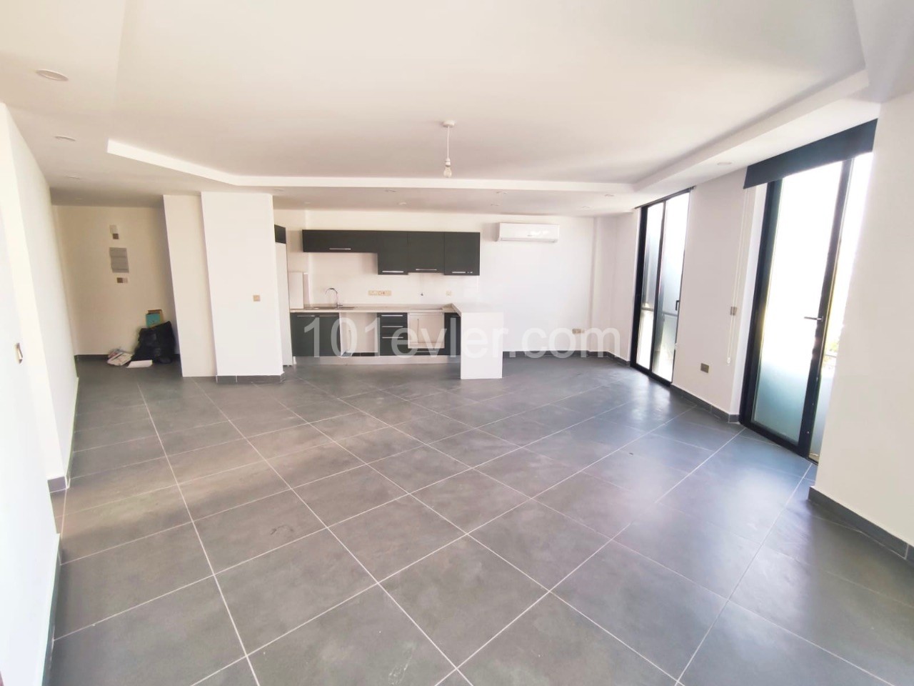 Kyrenia Center| For Rent2+1 Flat| 110 m2 Living Area | Large Balcony ** 