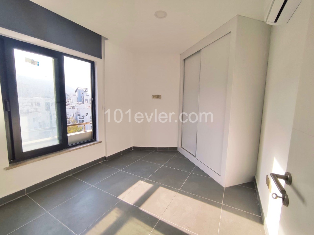 Kyrenia Center| For Rent2+1 Flat| 110 m2 Living Area | Large Balcony ** 