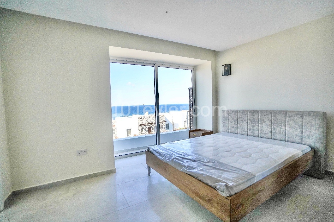 Girne Bahçeli | 255m2 Yaşam Alanlı | Denize 50 mt mesafe|Ultra Lüks Satılık Daire