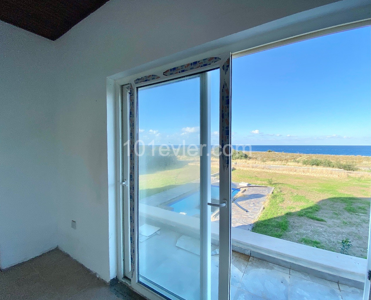 Kyrenia Lapta | 100 meters from the Sea / 1000 m2 Garden | ** 