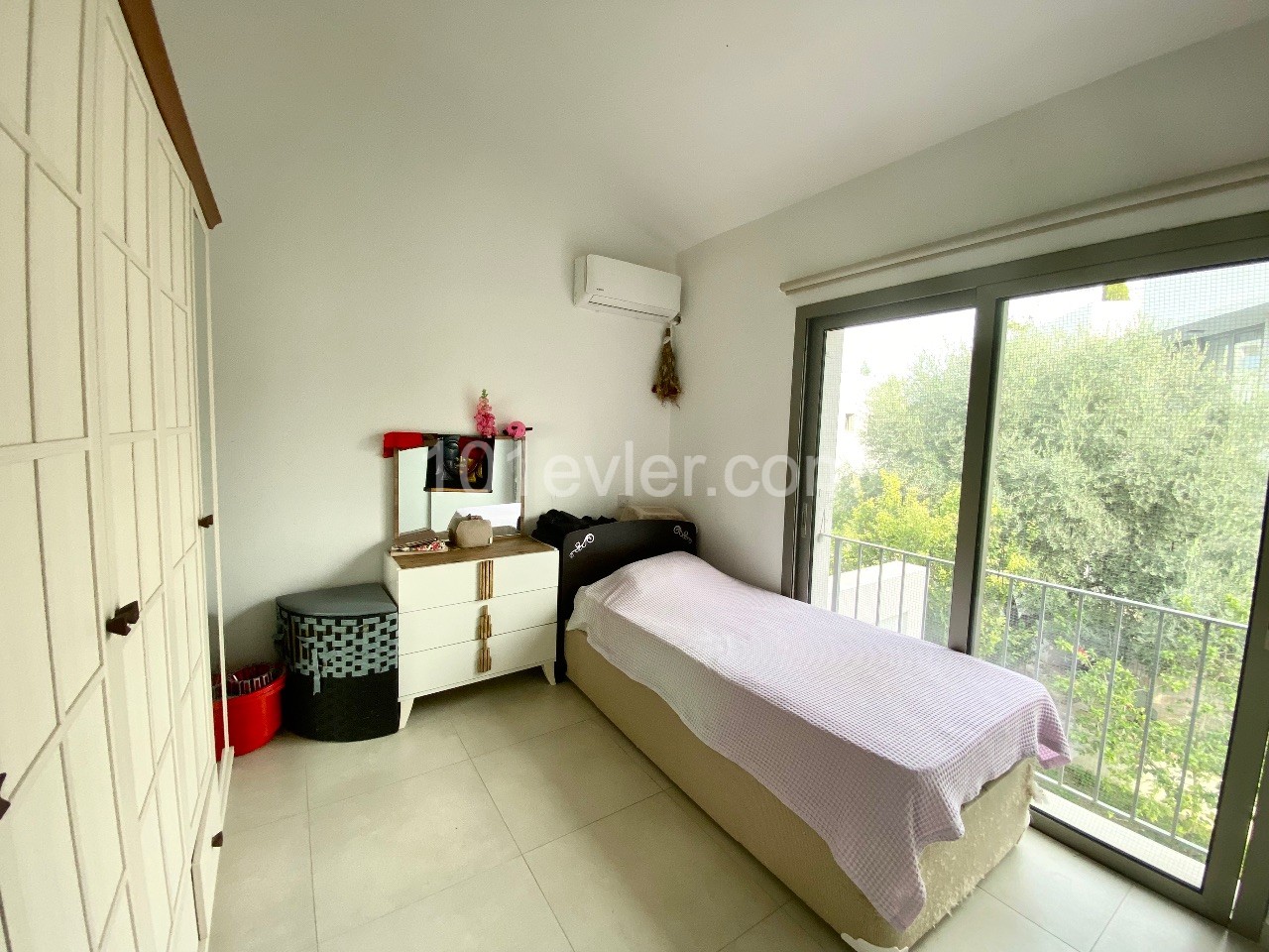 Flat For Sale in Alsancak, Kyrenia