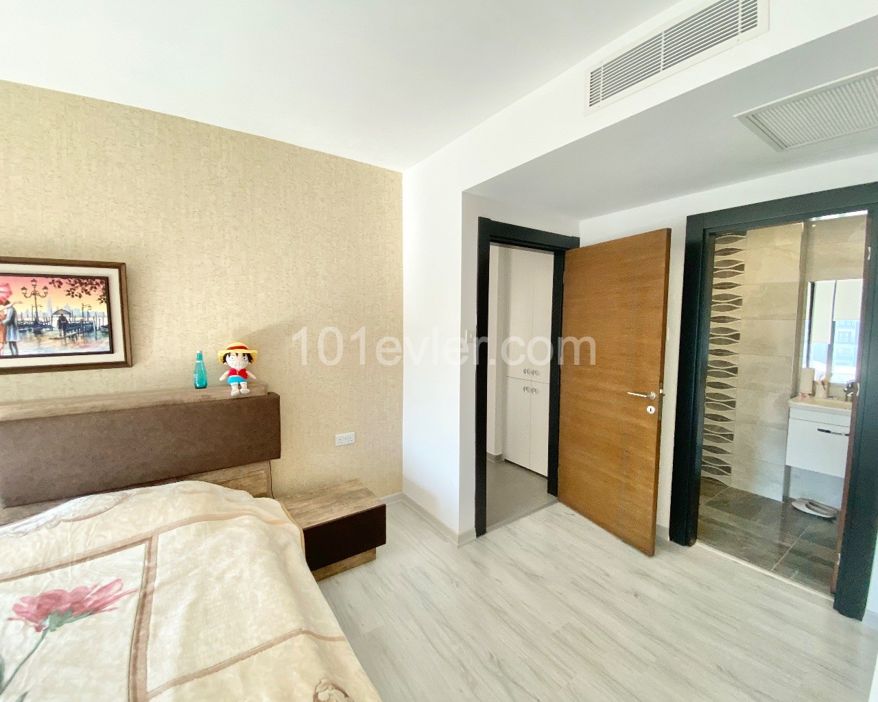 Kyrenia Center | Ready to Move | Fully Furnished |High Rental Income | 2+1 Luxury Flat for Sale| 5th floor ** 