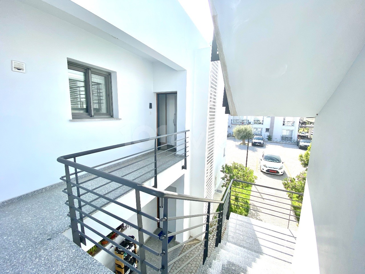 Kyrenia,Ozankoy | Well-Maintained Site / 70 m2 Apartment with Private Roof Terrace | Pool ** 