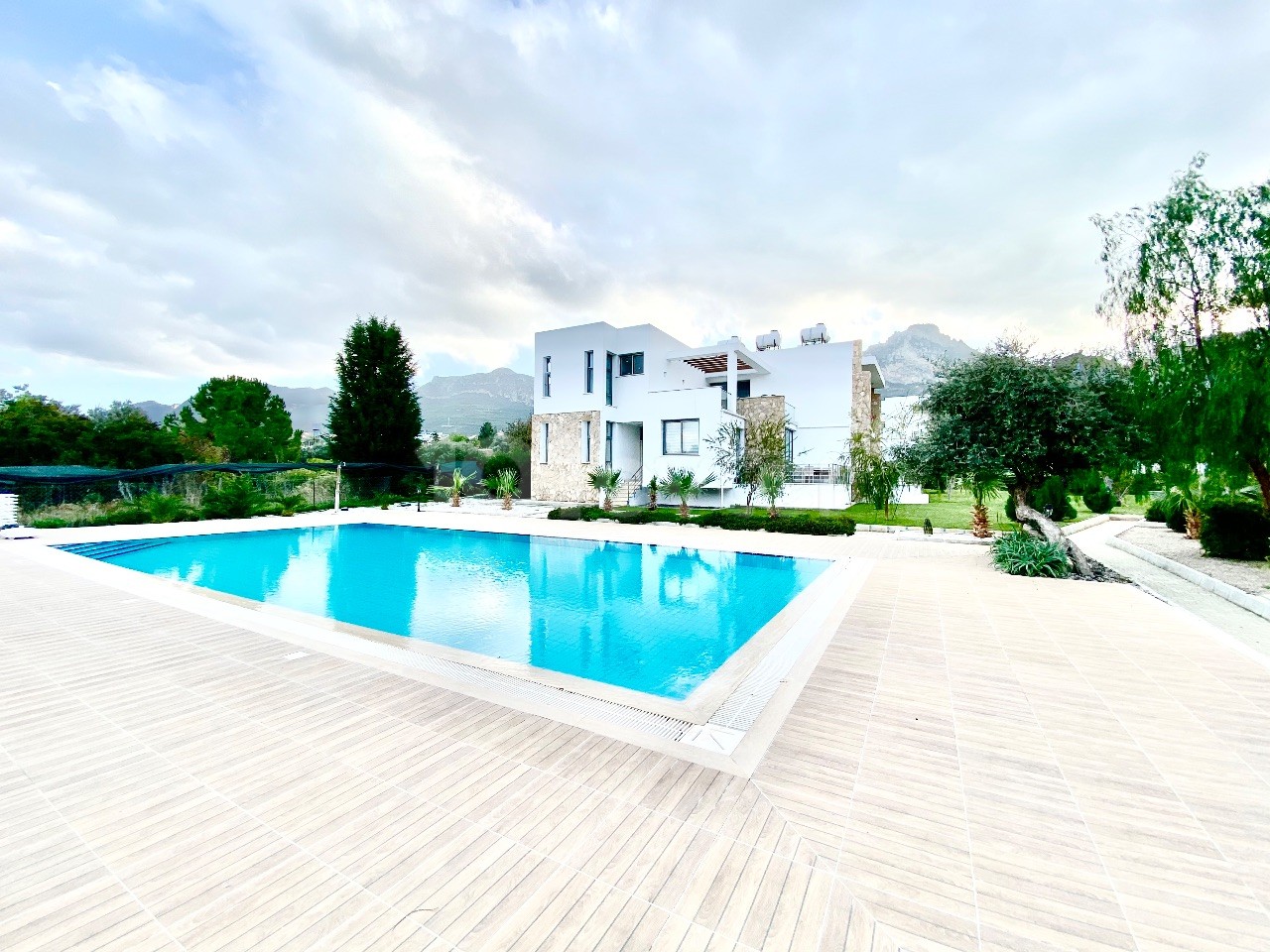 Kyrenia,Olive Grove | Well-Maintained Site / Stylish And High-quality Furnished | Turkish Land Registry ** 