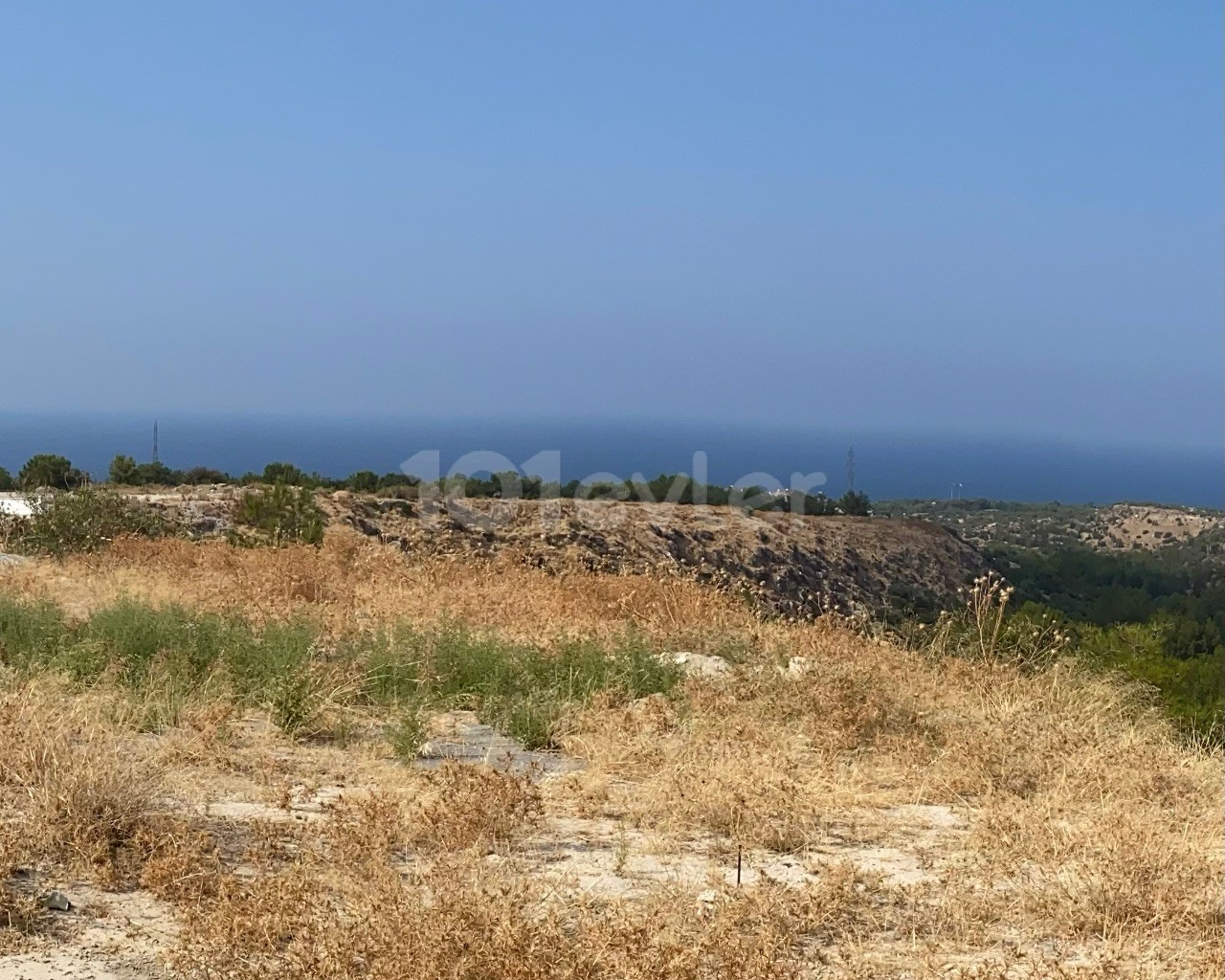 Kyrenia, Chatalköy / 650 m2 Grundstück zum Verkauf / herrlicher Blick auf das Meer, die Berge und das Tal | ** 