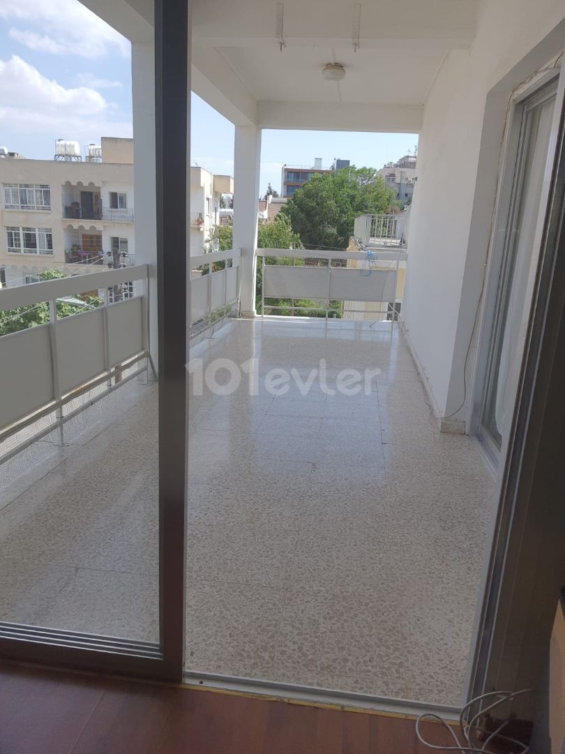 NICOSIA, DEREBOYU I3+1, 198m2 ** 