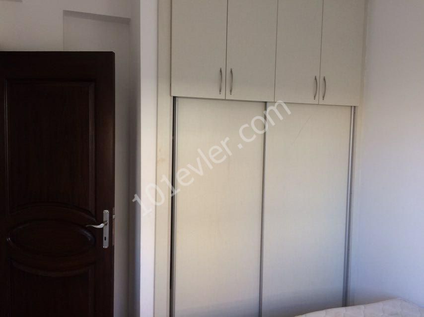 Kiralık 1+1 eşyalı daire Mağusa DAU nun karşısında 9 aylık