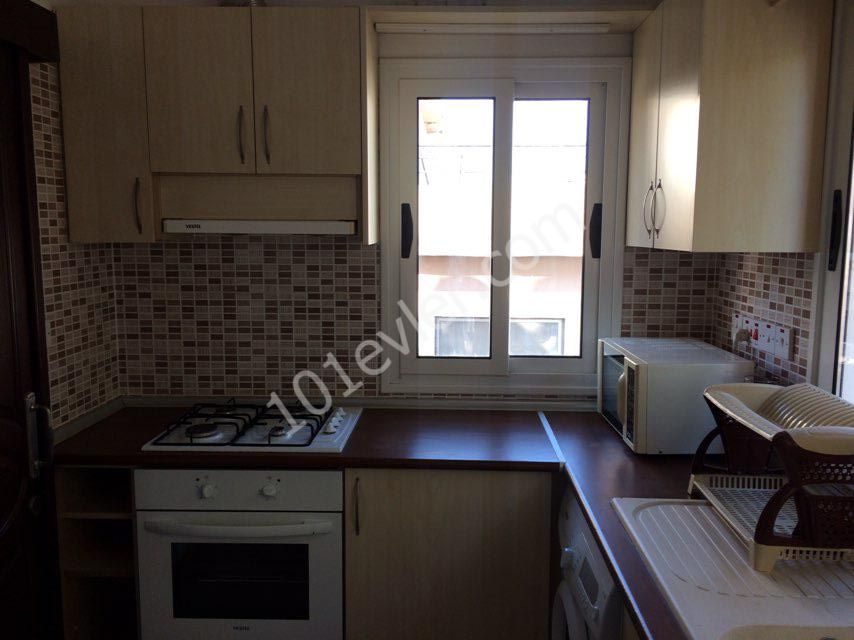 Kiralık 1+1 eşyalı daire Mağusa DAU nun karşısında 9 aylık