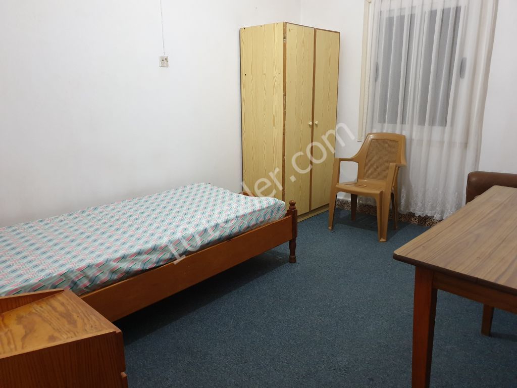 3+1 Flat for rent in the center of Mağusa 