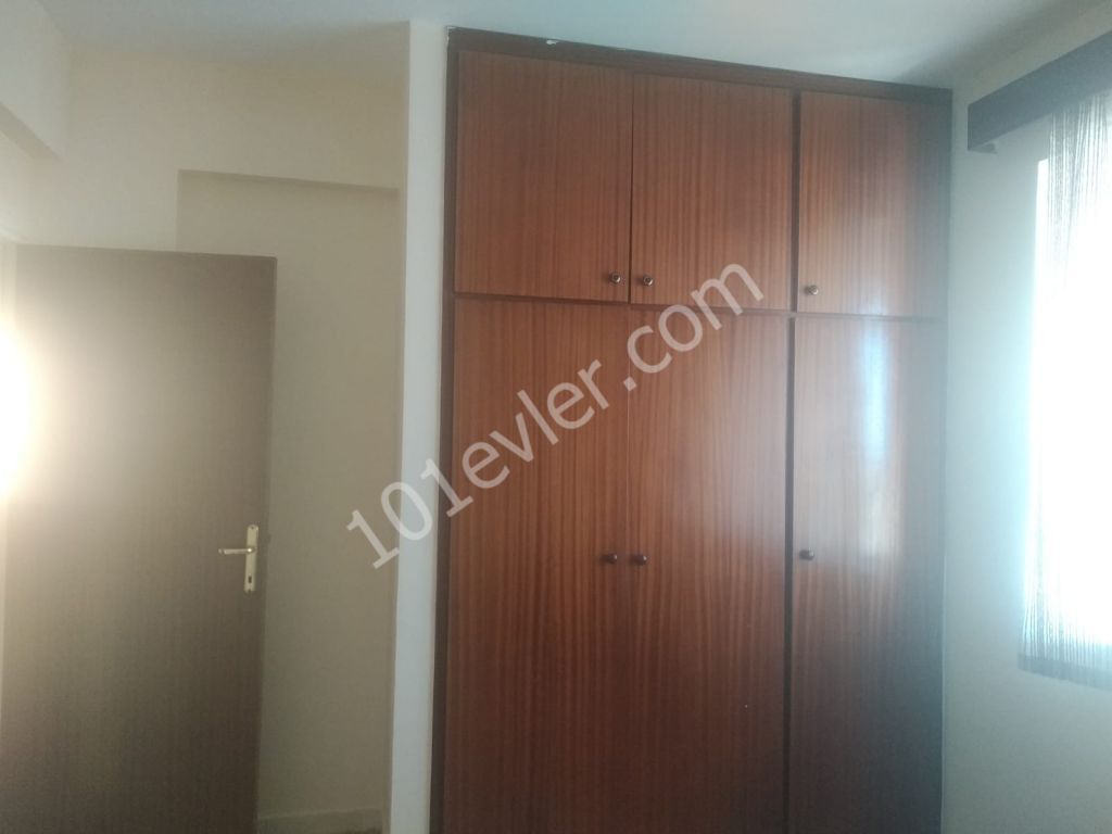 GAZİMAĞUSA DA KİRALIK 3+1 DAİRE