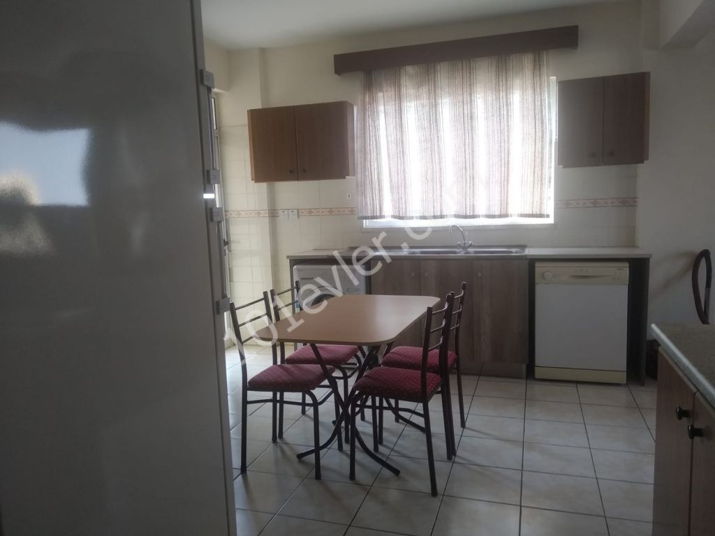 GAZİMAĞUSA DA KİRALIK 3+1 DAİRE