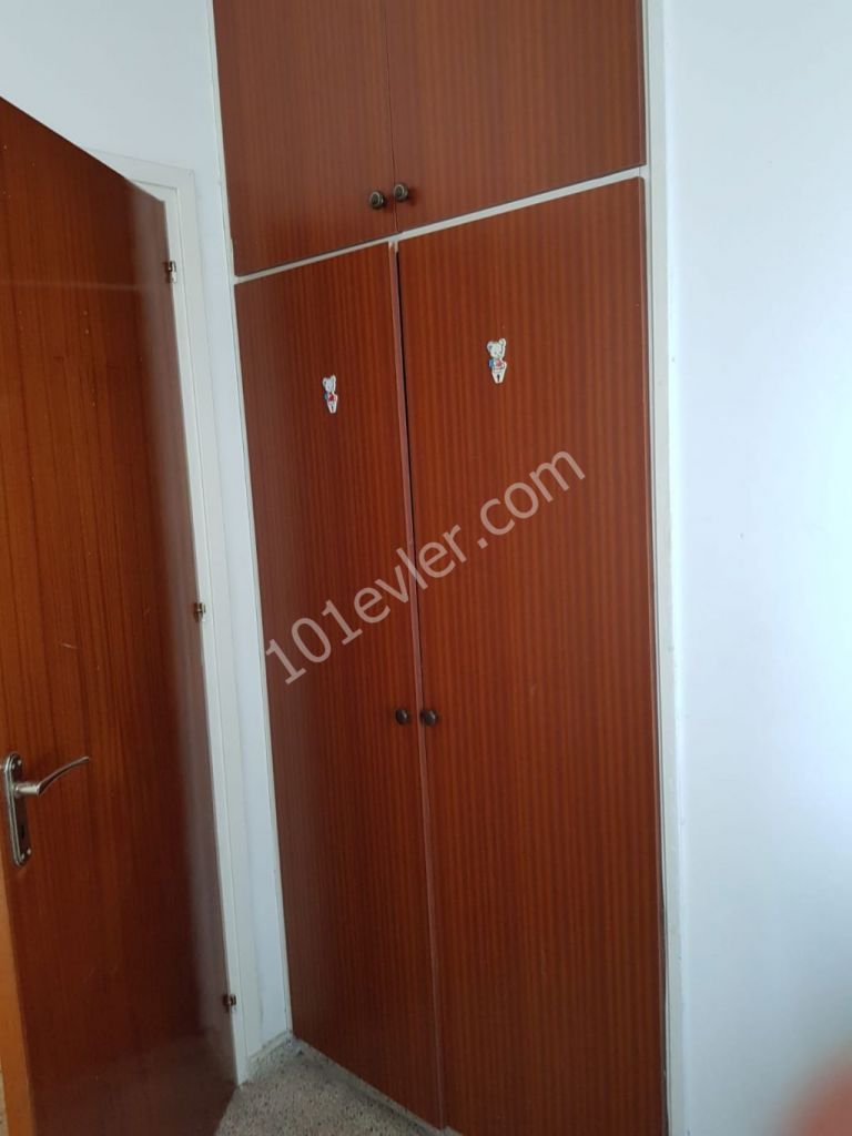 GAZİMAĞUSA MERKEZ DE AYLIK KİRALIK 3+1 DAİRE