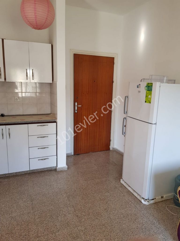 GAZİMAĞUSA MERKEZ DE AYLIK KİRALIK 3+1 DAİRE