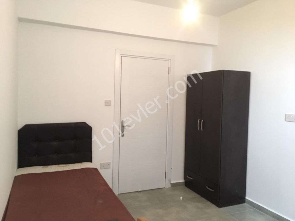 GAZİMAĞUSA MERKEZDE KİRALIK 2+1 DAİRE