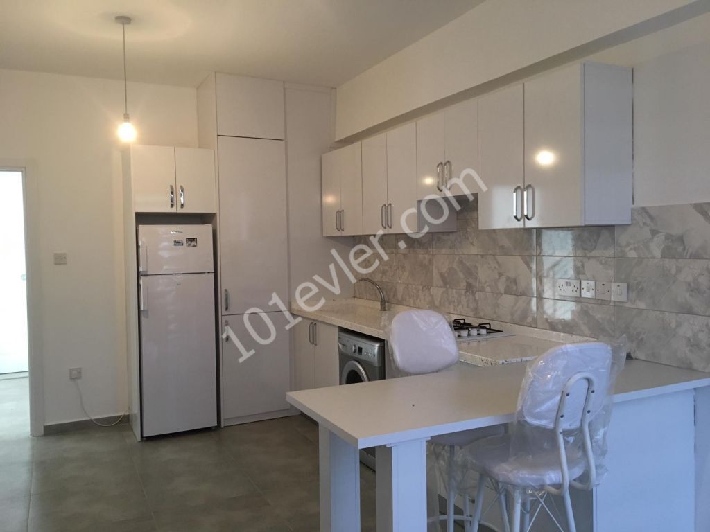 GAZİMAĞUSA MERKEZDE KİRALIK 2+1 DAİRE