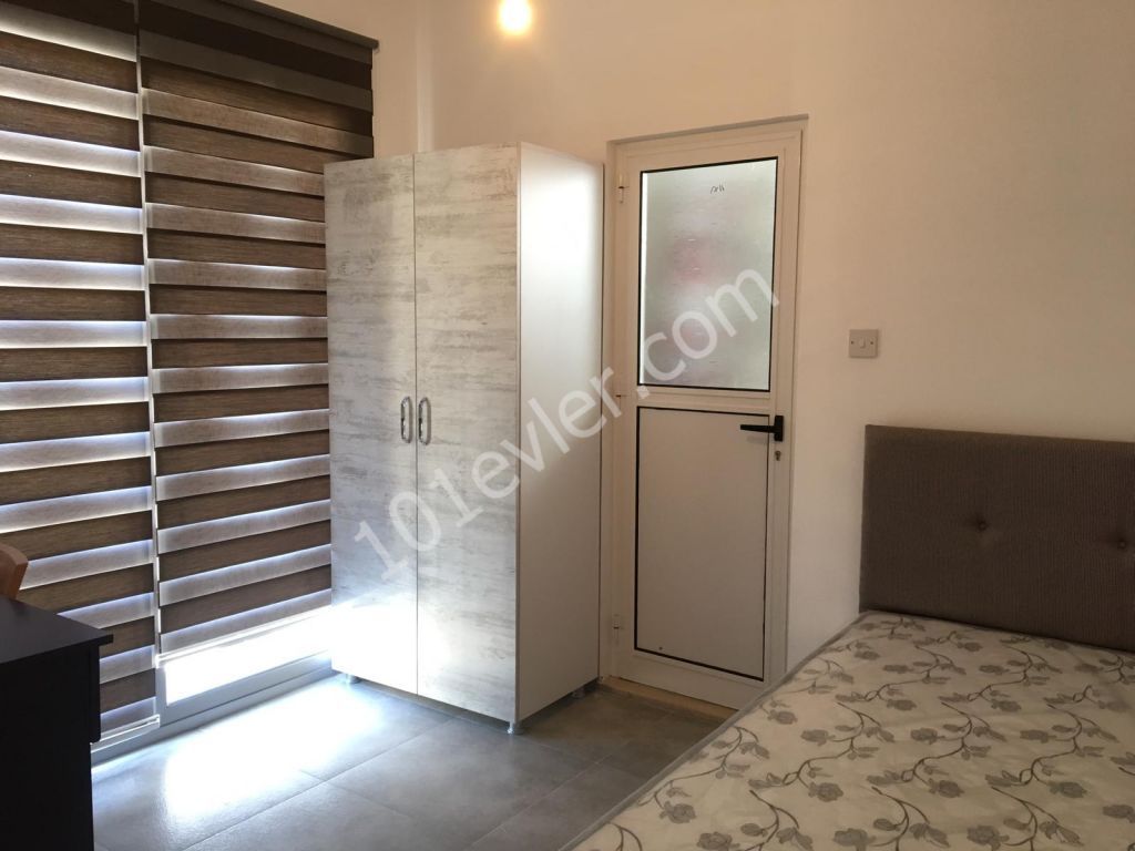 GAZİMAĞUSA MERKEZDE KİRALIK 2+1 DAİRE