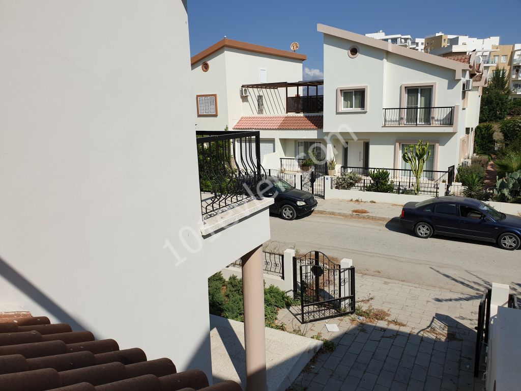 Satılık 3+1 villa Longbeachte