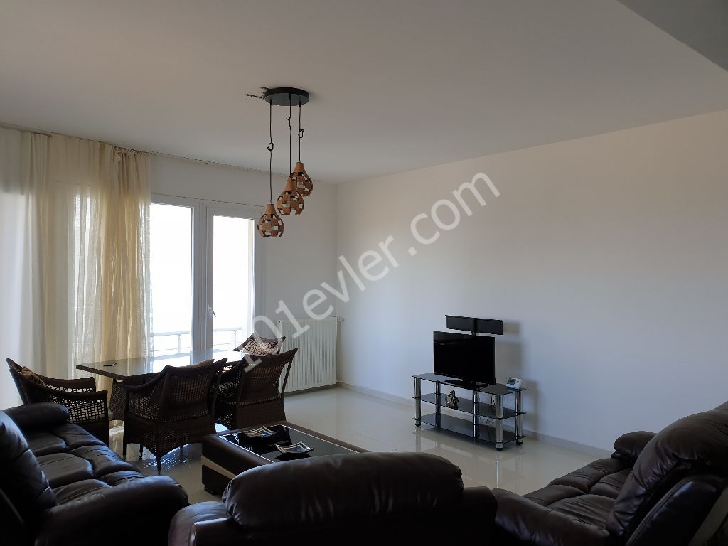 3+1 lux flat for rent in Seahouse Gulseren