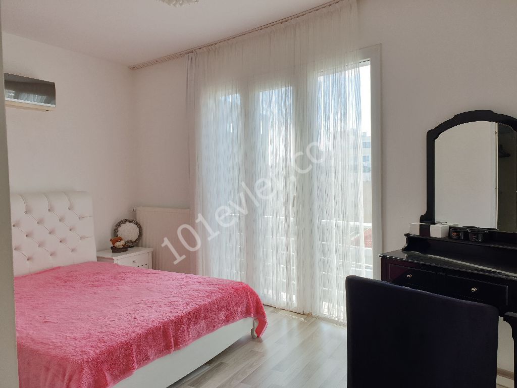 3+1 lux flat for rent in Seahouse Gulseren