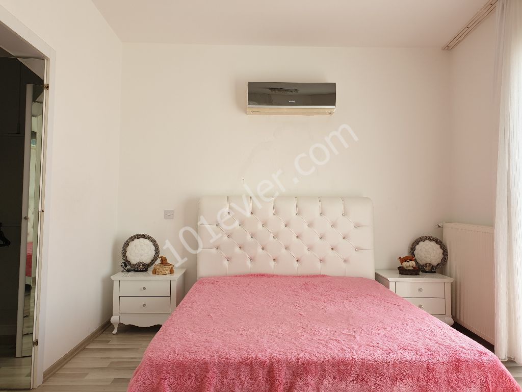 3+1 lux flat for rent in Seahouse Gulseren