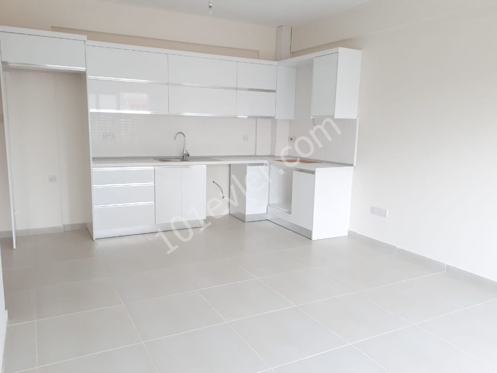 1+1 flat for sale very close to EMU