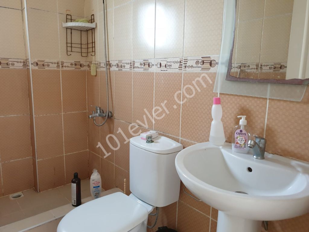 Kiralık 2+1 eşyalı daire mağusa DAU kampüsün içinde 