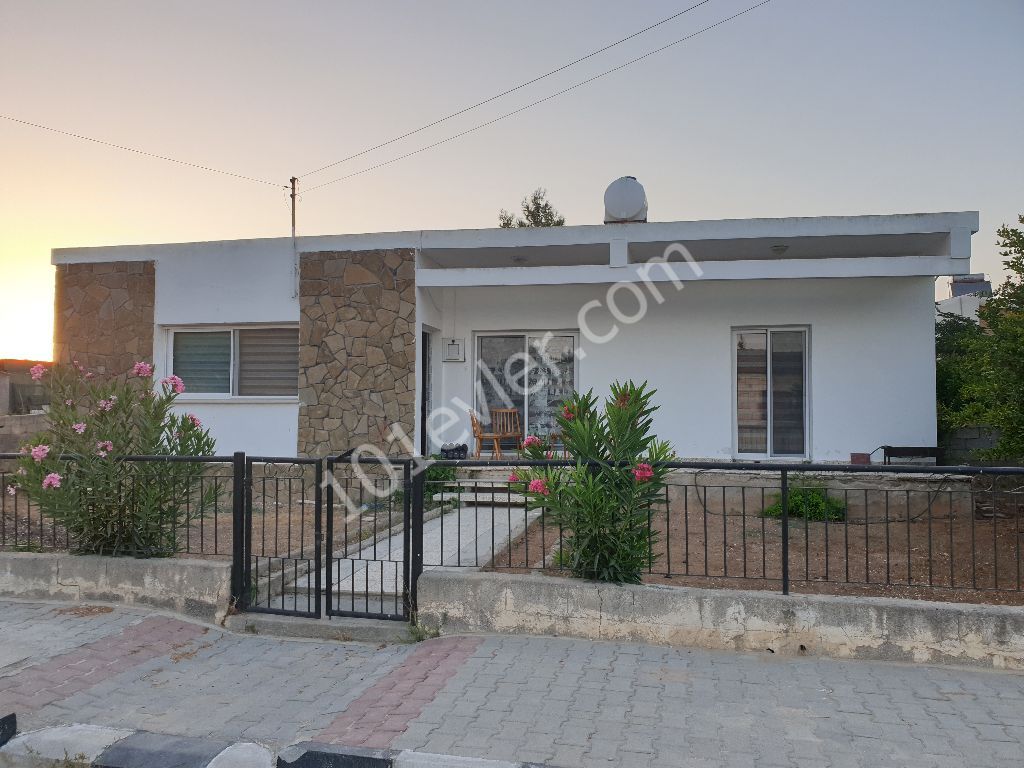 3+1 detached one-storey garden house for sale in famagusta çayrovada ** 