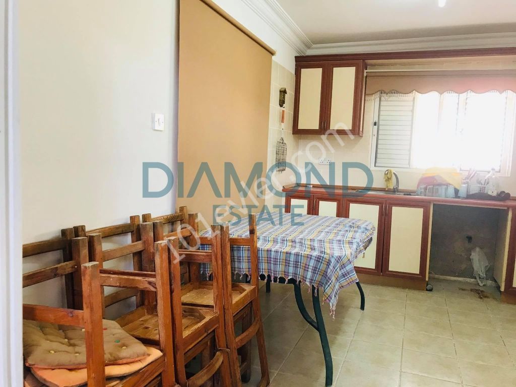 İskele Boğaz'da Kiralık 5+1 Villa