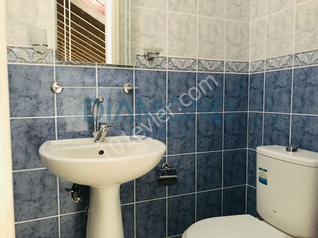 İskele Boğaz'da Kiralık 5+1 Villa