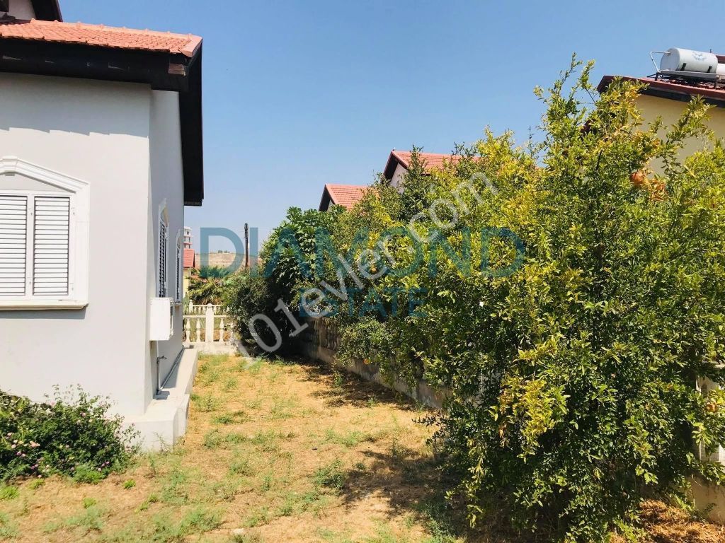 İskele Boğaz'da Kiralık 5+1 Villa