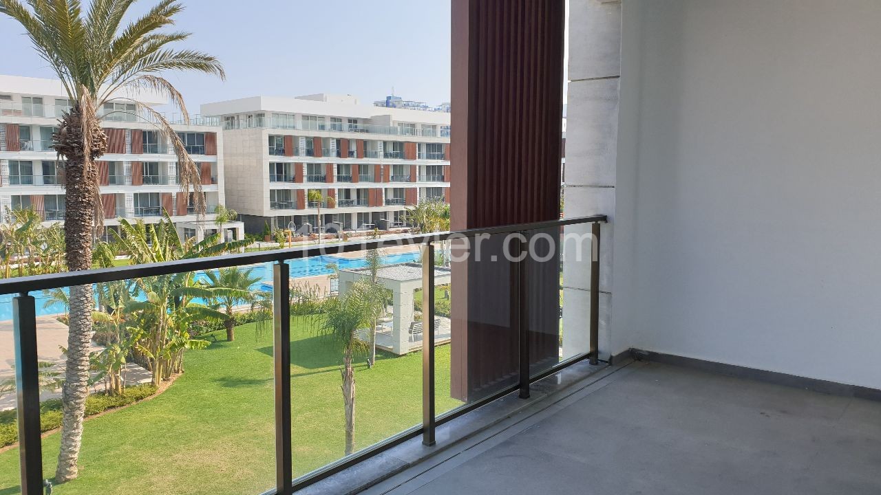 2+1 ,110 m² brand new flat for sale in Courtyard ** 