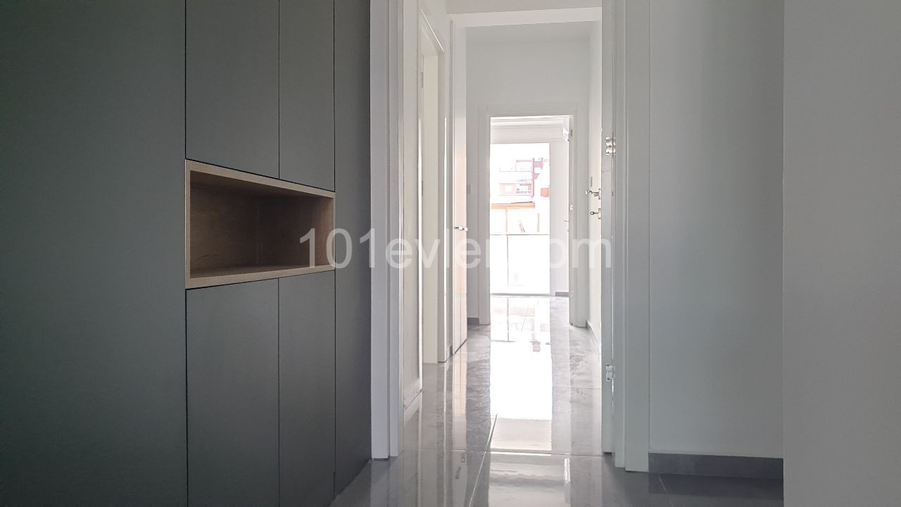 2+1 ,110 m² brand new flat for sale in Courtyard ** 