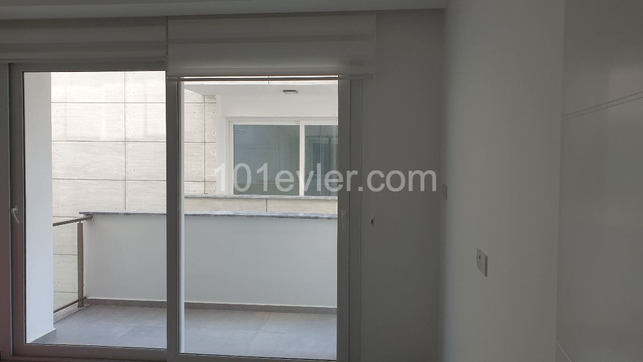 2+1 ,110 m² brand new flat for sale in Courtyard ** 