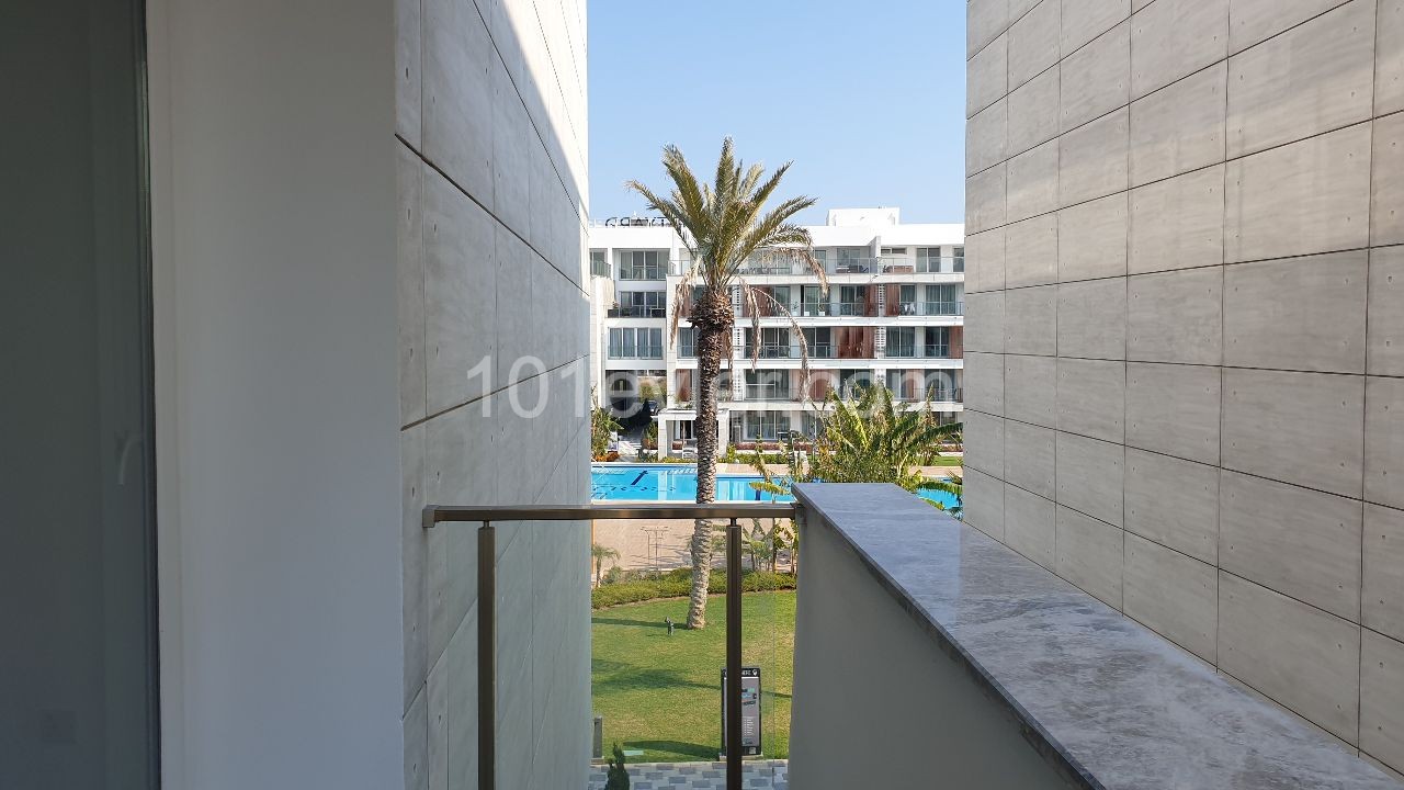 2+1 ,110 m² brand new flat for sale in Courtyard ** 