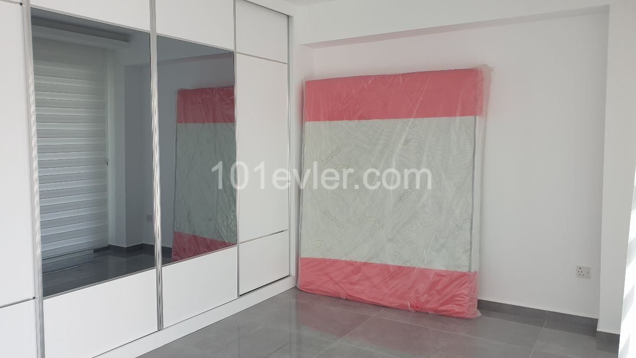 2+1 ,110 m² brand new flat for sale in Courtyard ** 