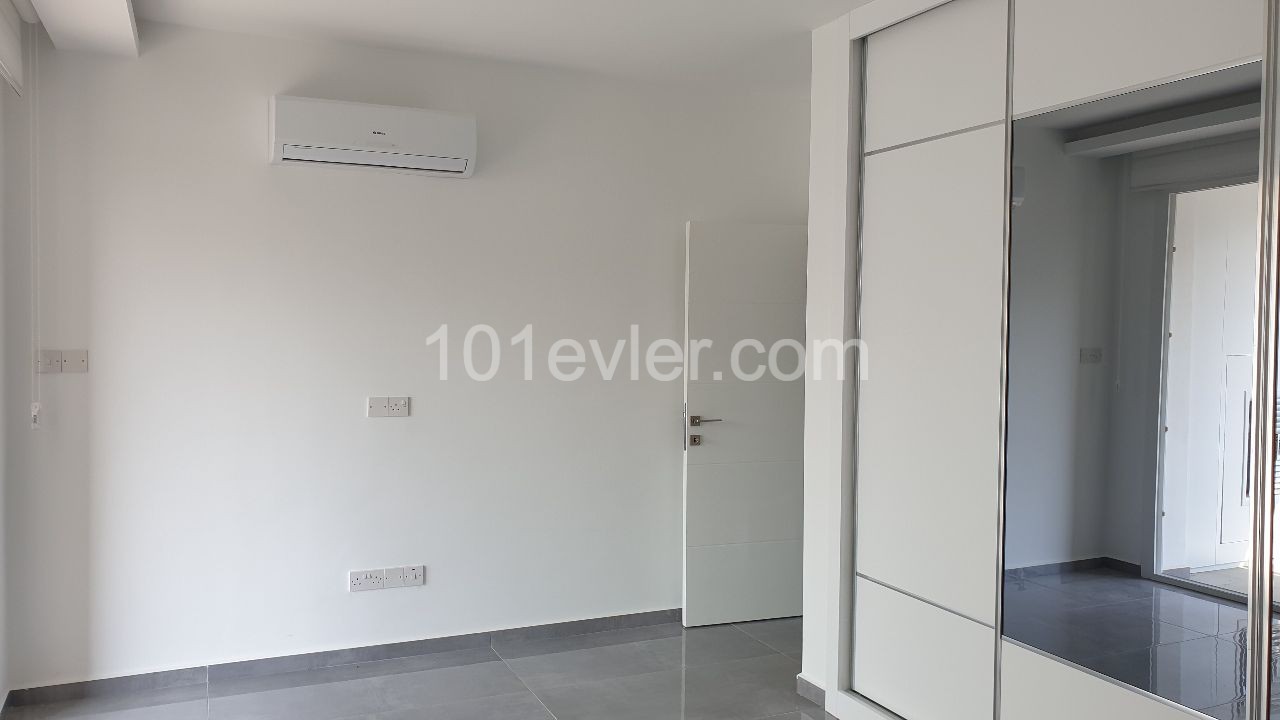 2+1 ,110 m² brand new flat for sale in Courtyard ** 