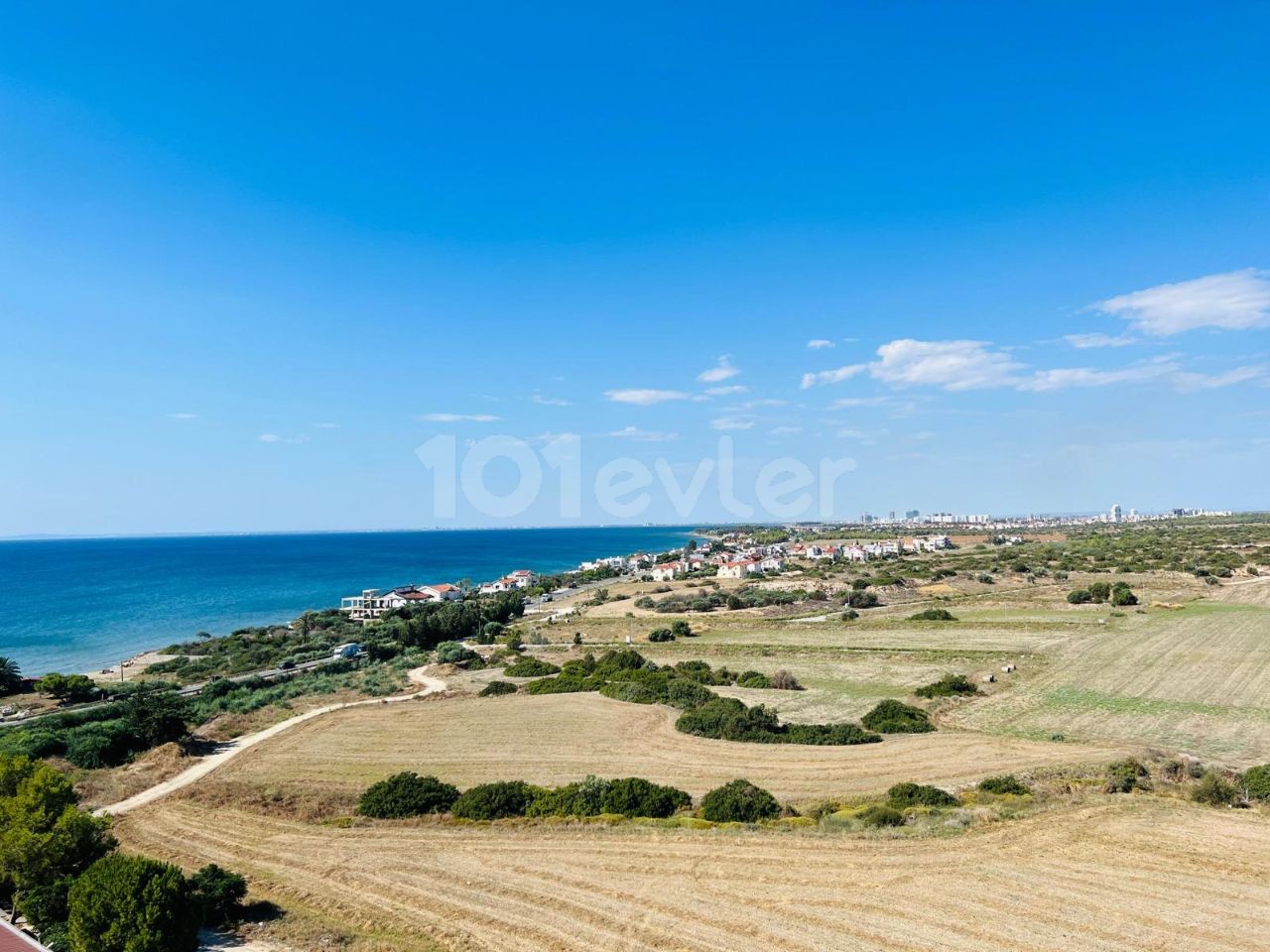 Boğaz, İskele'de Kiralık Deniz Manzaralı Stüdyo Daire